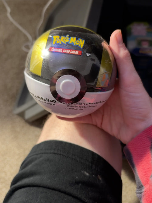 Pokémon Ultra Ball Tin