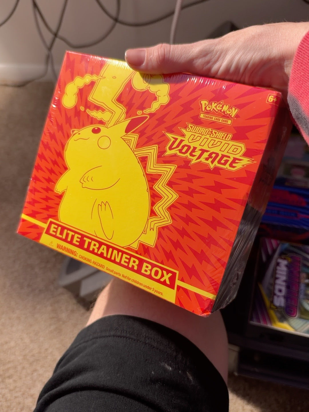 Pokémon Vivid Voltage Elite Trainer Box